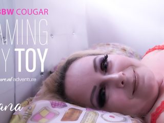 Mature.nl - Ohana is a 42 year old blonde bbw cougar who loves to play with her pink vibrating toy